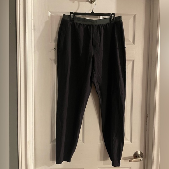 lululemon athletica Other - Men’s large lululemon jogger